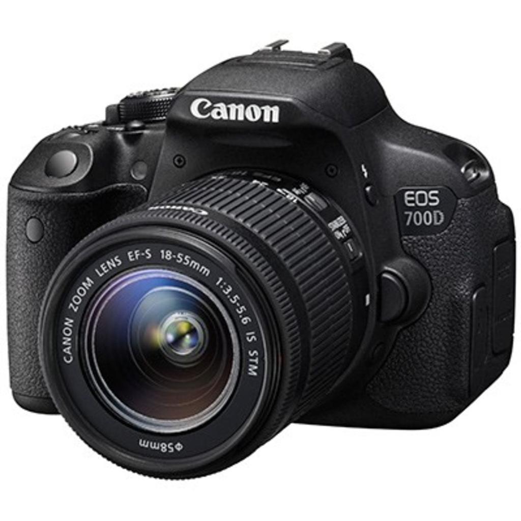 Reflex EOS 700D - Noir + Canon EF-S 18-55mm f/3.5-5.6 IS STM f/3.5-5.6 Reconditionné - Canon reconditionné disponible sur Backmarket