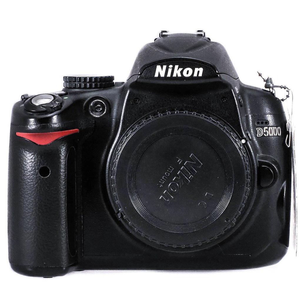 Acheter Reflex D5000 - Noir + Tamron AF 70-300mm F/4-5.6 Di TELE-MACRO 1:2 f/4-5.6 Reconditionné - 349,00 € Reflex D5000 - Noir + Tamron AF 70-300mm F/4-5.6 Di TELE-MACRO 1:2 f/4-5.6 Reconditionné - Nikon reconditionné disponible sur Backmarket