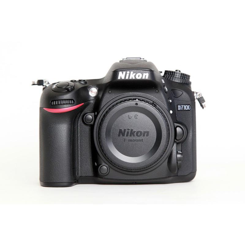 Reflex D7500 - Noir + Nikon AF-S DX Nikkor 18-105mm f/3.5-5.6G ED VR f/3.5-5.6 Reconditionné - Nikon reconditionné disponible sur Backmarket