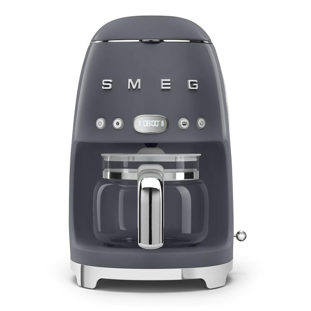 Acheter Cafetière Smeg DCF02GRUK L - Gris Reconditionné - 180,00 € Cafetière Smeg DCF02GRUK L - Gris Reconditionné - Smeg reconditionné disponible sur Backmarket