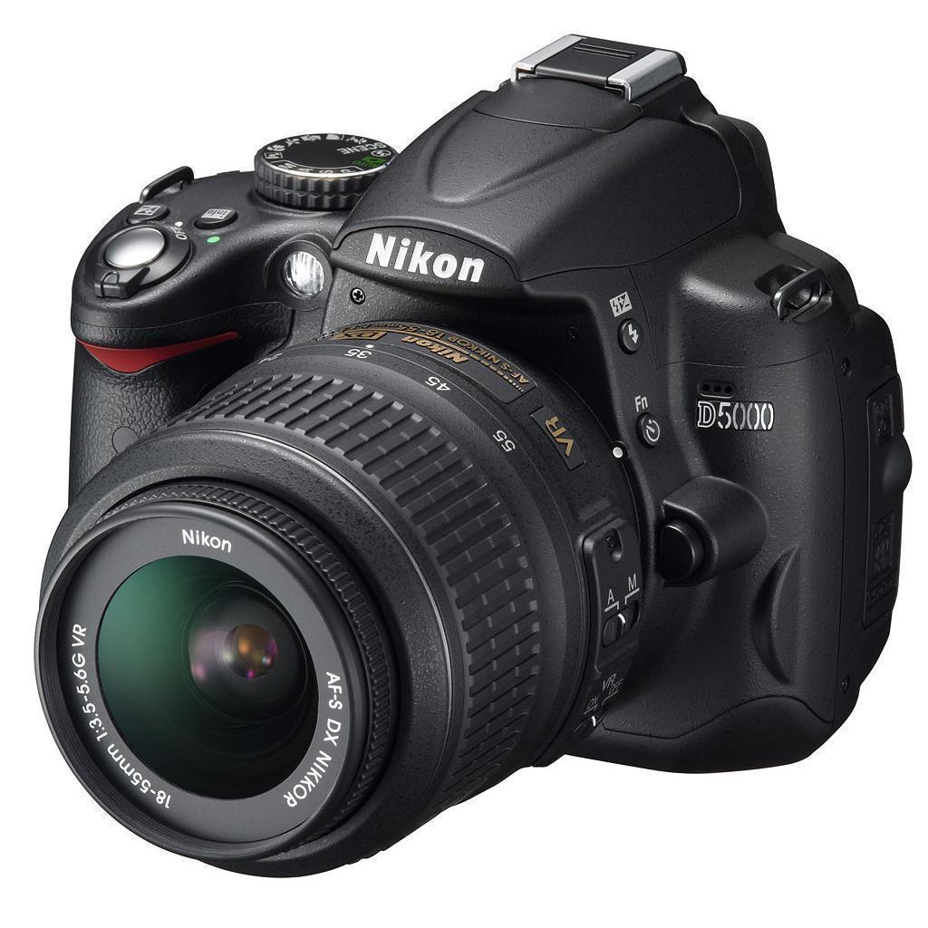 Reflex D5000 - Noir + Nikon AF-S DX Nikkor 18-55mm f/3.5-5.6G VR II f/3.5-5.6G Reconditionné - Nikon reconditionné disponible sur Backmarket