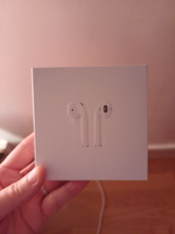 Airpods 2eme Generation - Très bon état sur Beebs