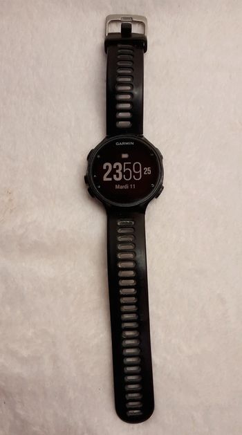 Montres Garmin Forerunner 735 XT Très bon état -  reconditionné disponible sur Beebs