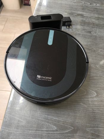 Aspirateur robot laveur Très bon état -  reconditionné disponible sur Beebs
