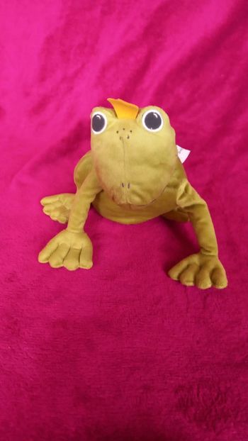 Peluche crapaud avec prince