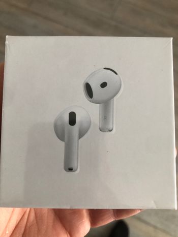 AirPods 4 neuf réducteur de bruit sous blister - Comme neuf sur Beebs
