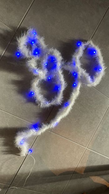 Guirlande lumineuse à plume blanche lumière bleues