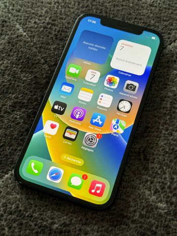 iPhone 12 64go tout d’origine comme neuf