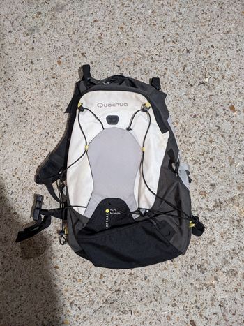 Sac a dos de randonnee 20l - Bon état sur Beebs