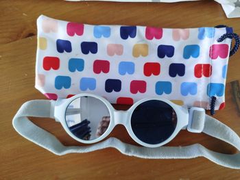 Lunette soleil catégorie 4 bébé Beaba et sa pichette