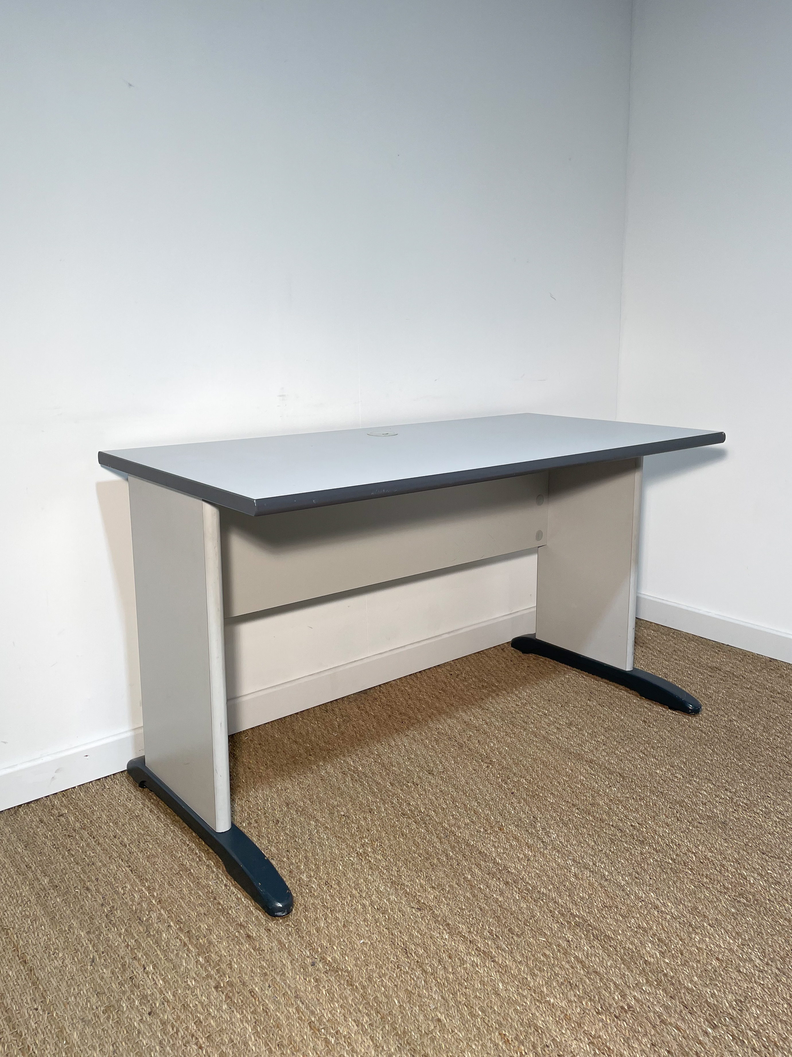 Bureau bicolore gris