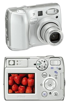 CoolPix 7600 Silver Bon état - Nikon reconditionné disponible sur Darty