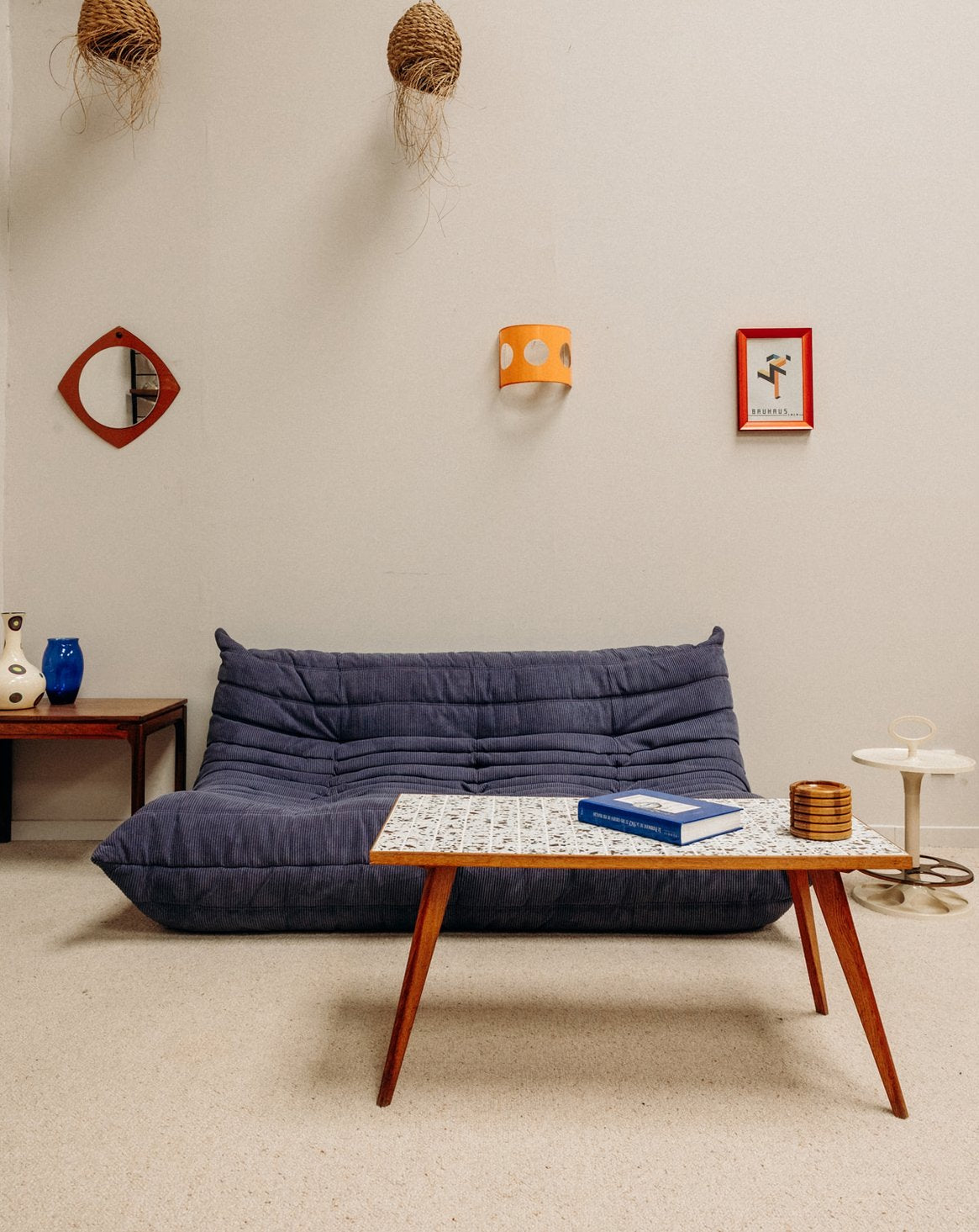 Jacques, le canapé Togo bleu N°76 - Très bon état sur Debongout