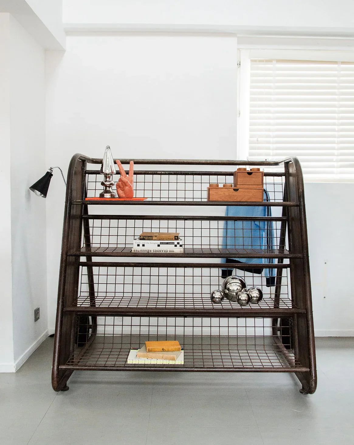 Isabelle, la grande étagère en métal N°117