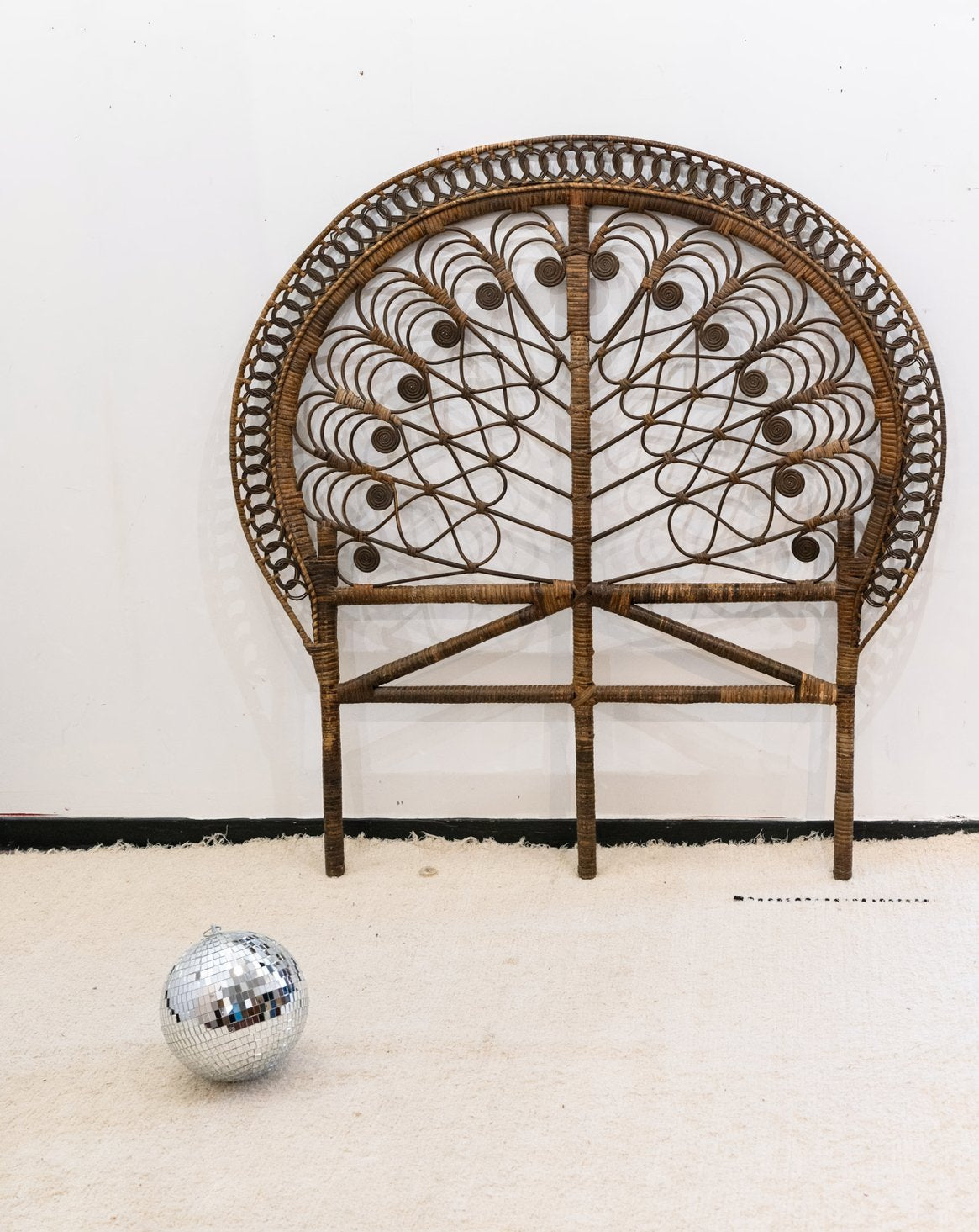 Orphée, la tête de lit en rotin N°8