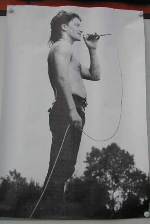 U2 - 49x72 cm - AFFICHE / POSTER État correct - N/A reconditionné disponible sur Fnac