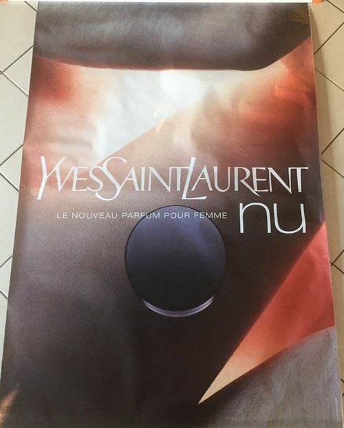 Yves Saint-Laurent - 120x175 cm - AFFICHE / POSTER État correct - N/A reconditionné disponible sur Fnac