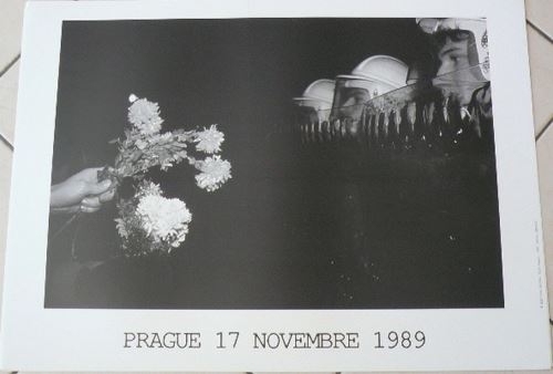 PRAGUES 1989 - 50x70 cm - AFFICHE / POSTER État correct - N/A reconditionné disponible sur Fnac