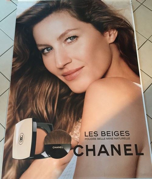 Acheter CHANEL - Les Beiges - 120x175 cm - AFFICHE / POSTER État correct - 29,99 € CHANEL - Les Beiges - 120x175 cm - AFFICHE / POSTER État correct - N/A reconditionné disponible sur Fnac