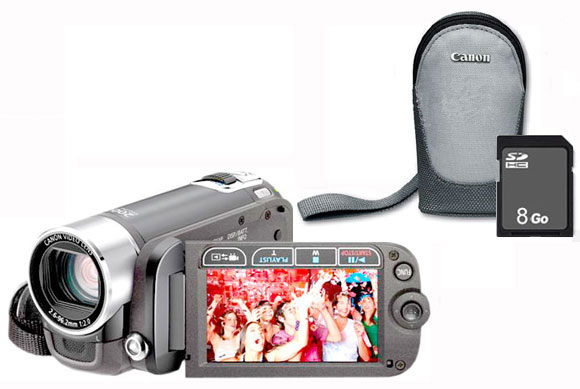 Acheter Canon Legria FS200 Silver + Carte SDHC 8 Go + Etui État correct - 349,00 € Canon Legria FS200 Silver + Carte SDHC 8 Go + Etui État correct - Canon reconditionné disponible sur Fnac