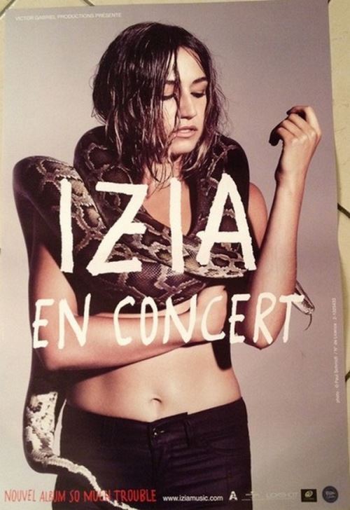 IZIA - 40x60 cm - AFFICHE / POSTER État correct - N/A reconditionné disponible sur Fnac