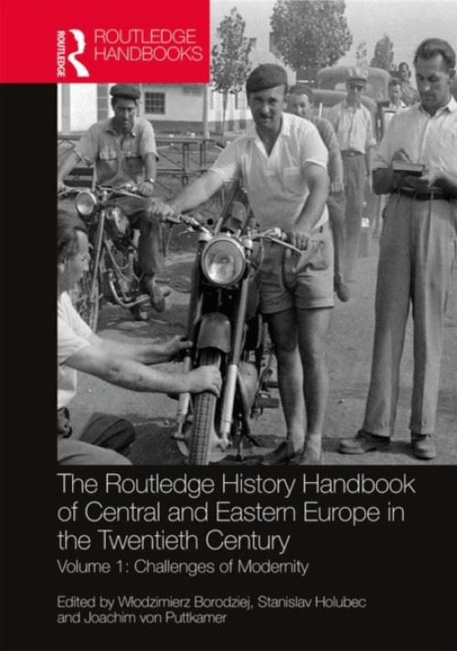 Acheter The Routledge History Handbook of Central and Eastern Europe in the Twentieth Century: Challenges of Modernity (Anglais) Relié – 5 mai 2020 État correct - 267,99 € The Routledge History Handbook of Central and Eastern Europe in the Twentieth Century: Challenges of Modernity (Anglais) Relié – 5 mai 2020 État correct - N/A reconditionné disponible sur Fnac