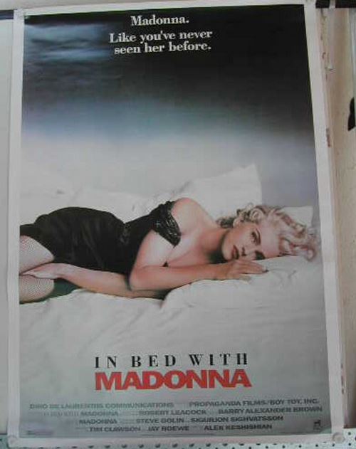 Acheter Madonna - 61x86 cm - AFFICHE / POSTER État correct - 19,99 € Madonna - 61x86 cm - AFFICHE / POSTER État correct - N/A reconditionné disponible sur Fnac