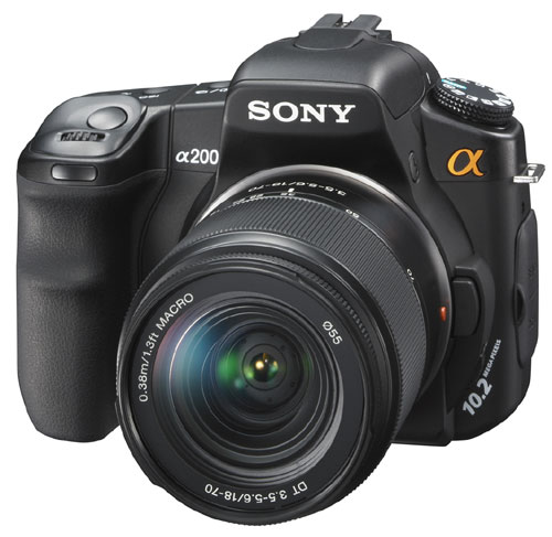 Sony Alpha A200 + Obj. Sony DT 18 - 70 mm f/3.5 - 5.6