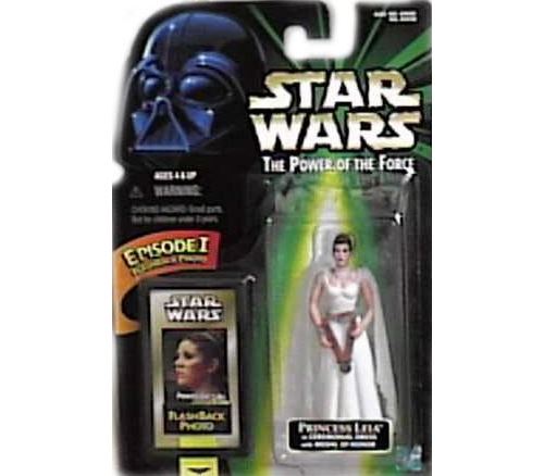 Acheter POTF2 Princesse Leia en robe de cérémonie État correct - 32,10 € POTF2 Princesse Leia en robe de cérémonie État correct - Hasbro reconditionné disponible sur Fnac