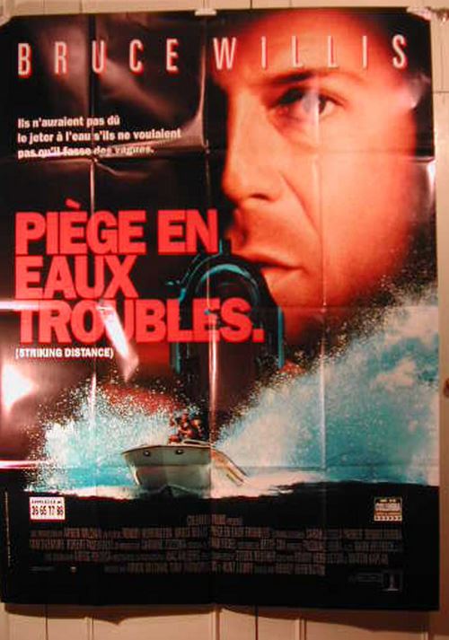 Acheter Piège en eaux troubles - affiche pliée - 116x158 cm - AFFICHE / POSTER État correct - 17,99 € Piège en eaux troubles - affiche pliée - 116x158 cm - AFFICHE / POSTER État correct - N/A reconditionné disponible sur Fnac