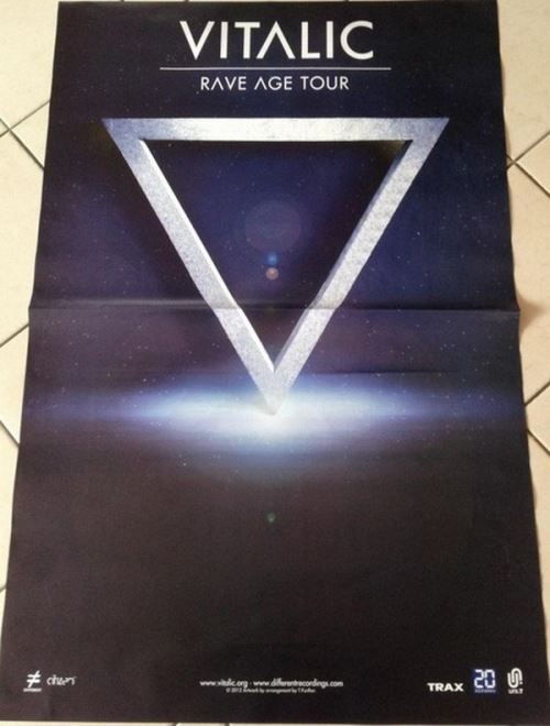 VITALIC - 80x120 cm - AFFICHE / POSTER État correct - N/A reconditionné disponible sur Fnac