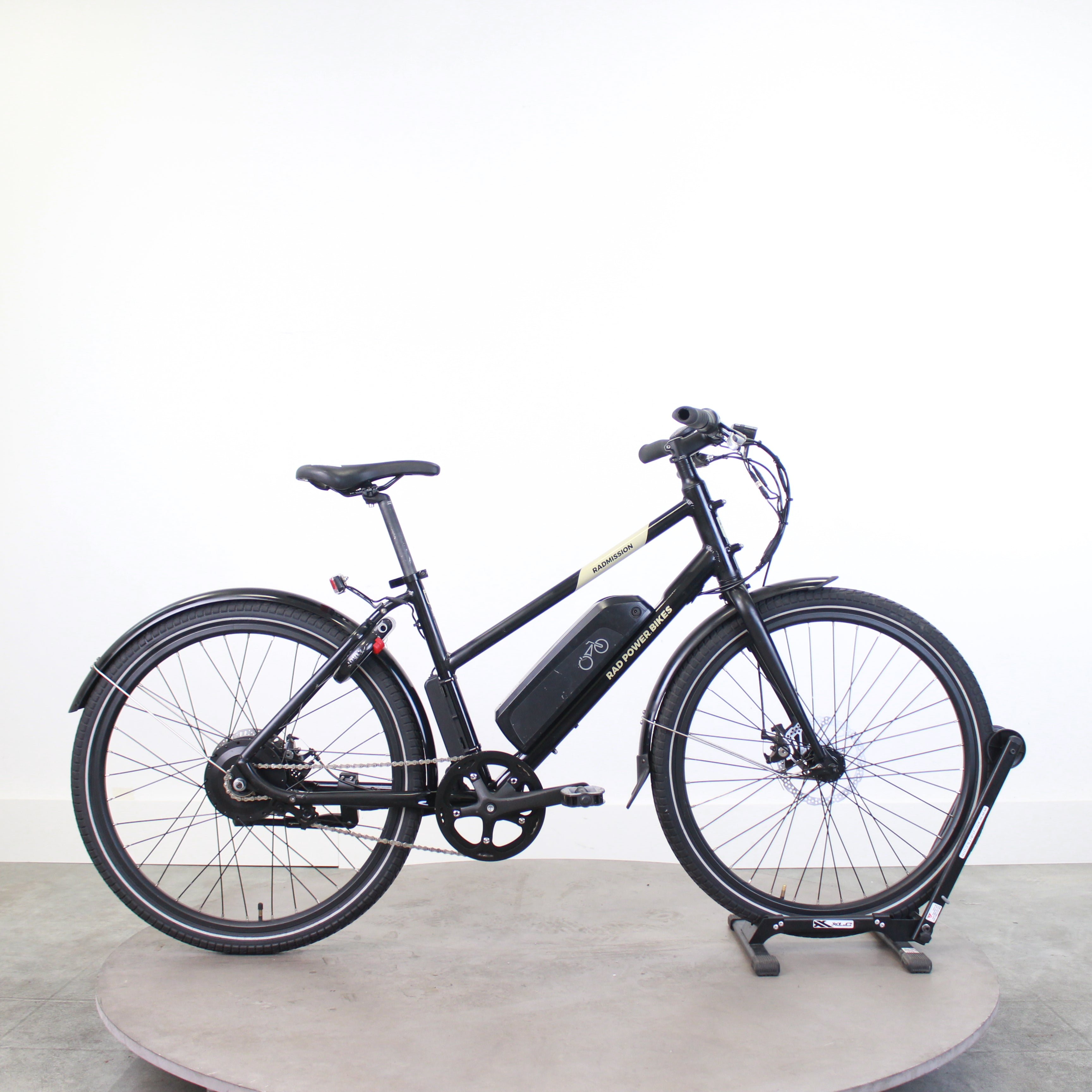 Acheter VTC électrique Rad Power Bikes Rad Mission - 889,00 € VTC électrique Rad Power Bikes Rad Mission - Rad Power Bikes reconditionné disponible sur Loewi