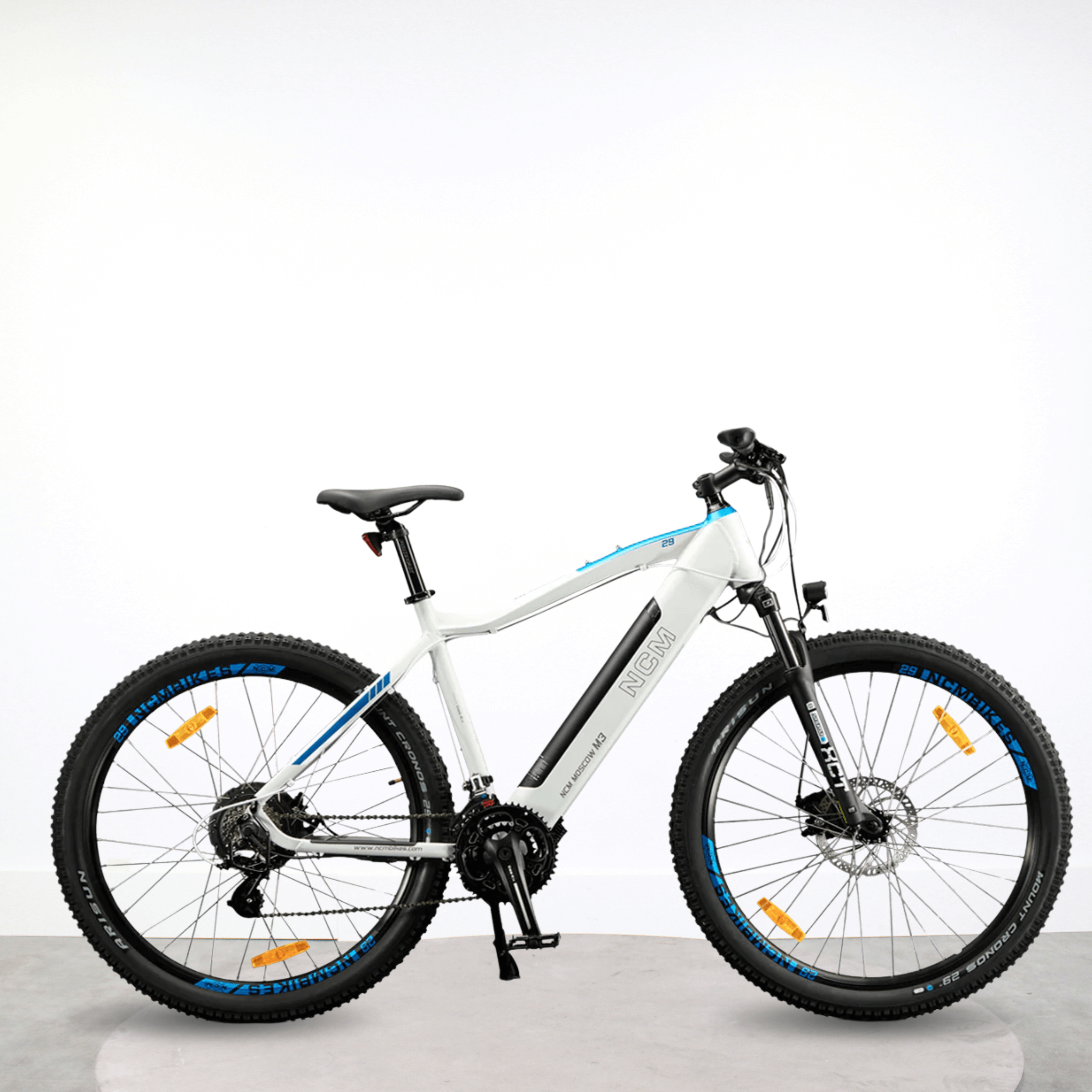 Vélo de ville électrique NCM M3 blanc 27.5  - N/A reconditionné disponible sur Loewi