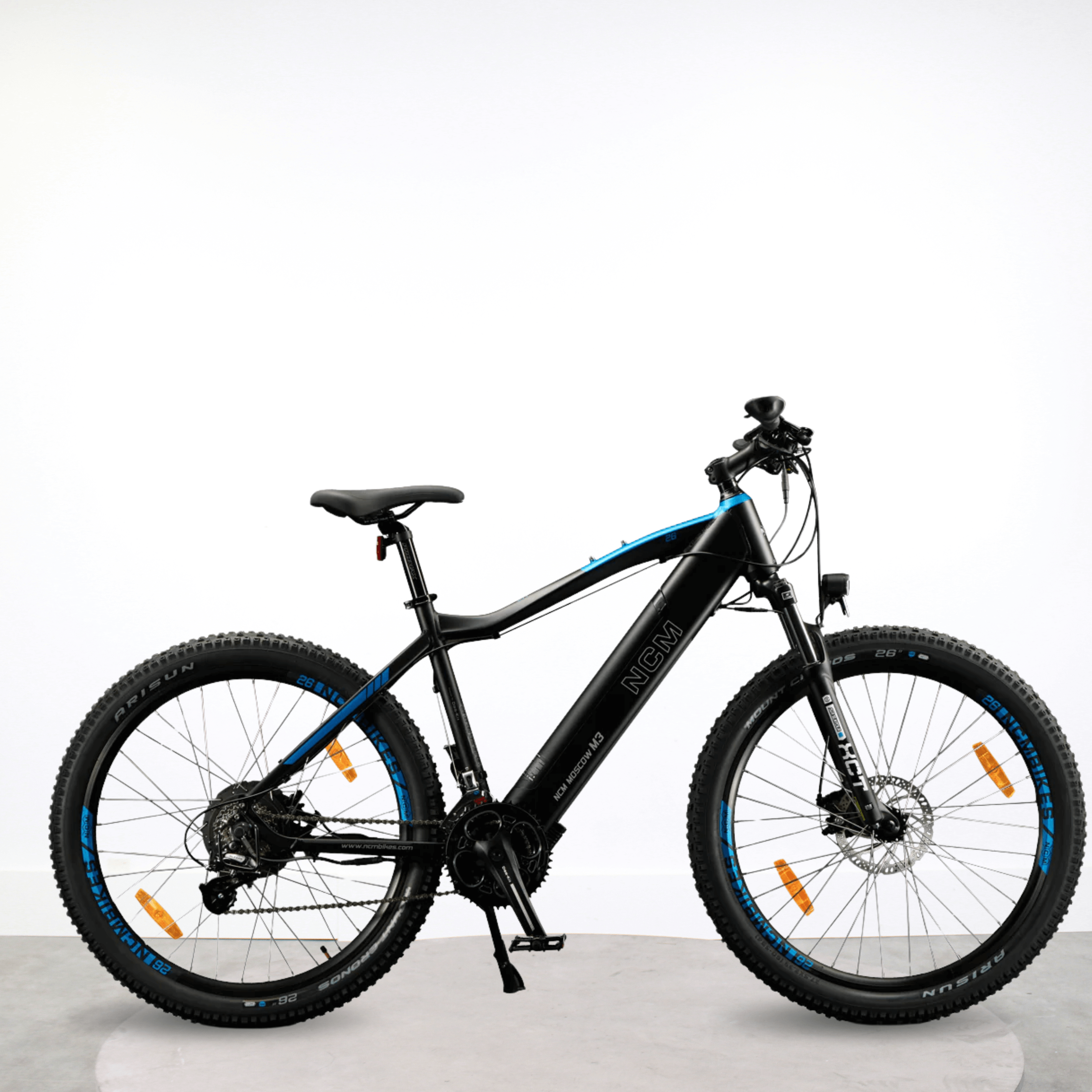 Acheter Vélo de ville électrique NCM M3 - 1039,00 € Vélo de ville électrique NCM M3 - N/A reconditionné disponible sur Loewi