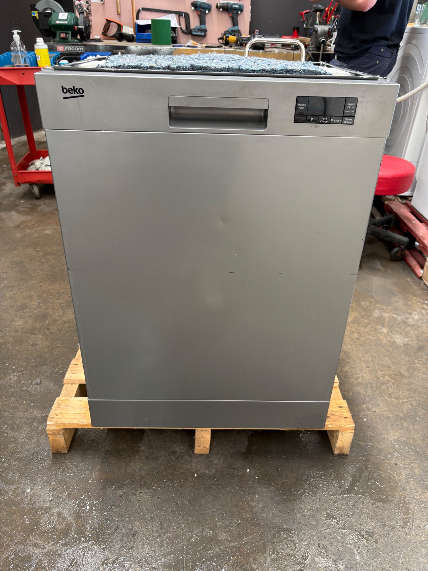 Lave-vaisselle Beko SDFA1370S - État correct sur Murfy