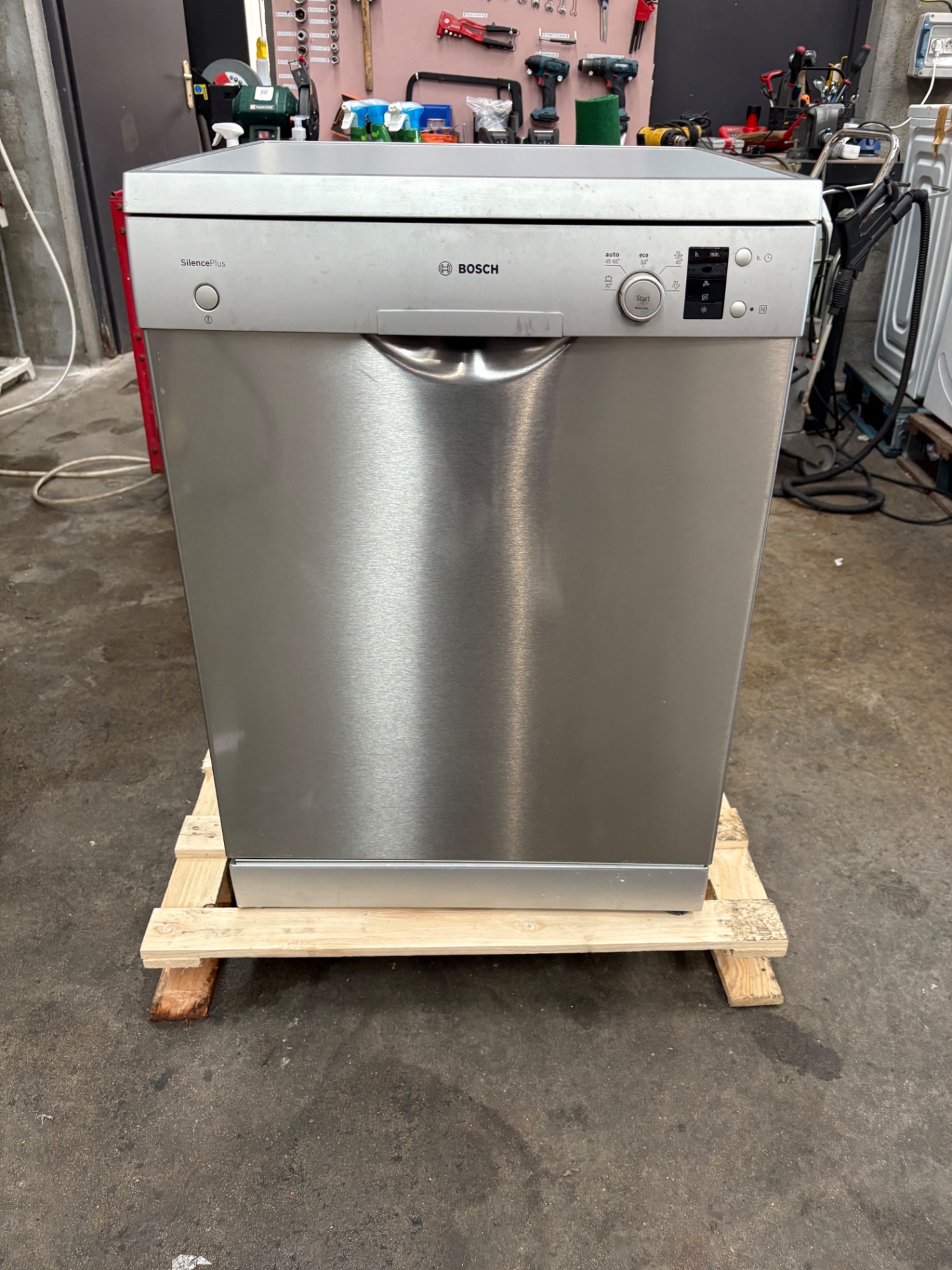 Lave-vaisselle Bosch SMS50E98EU - État correct sur Murfy