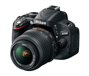 Nikon D5100 + AF-S DX NIKKOR 18-105mm Kit d'appareil-photo SLR 16,3 MP CMOS 4928 x 3264 pixels Noir - Très bon état Très bon état - Nikon reconditionné disponible sur Pixmania