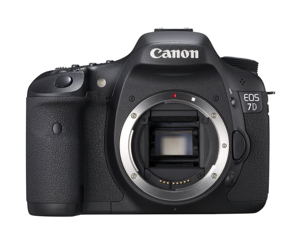 Acheter Canon EOS 7D Boîtier d'appareil-photo SLR 18 MP CMOS 5184 x 3456 pixels Noir - Très bon état Très bon état - 284,99 € Canon EOS 7D Boîtier d'appareil-photo SLR 18 MP CMOS 5184 x 3456 pixels Noir - Très bon état Très bon état - Canon reconditionné disponible sur Pixmania