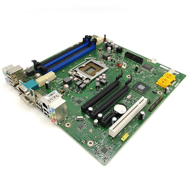 Carte Mère PC Fujitsu P700 D3061-A13 GS 2 FCLGA1155 - Très bon état Très bon état - Fujitsu reconditionné disponible sur Pixmania