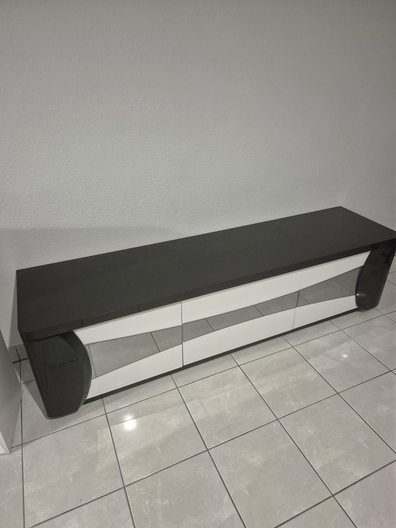 Grand Meuble TV Noir Laqué Et Verre Trempé - 170 Cm, Occasion