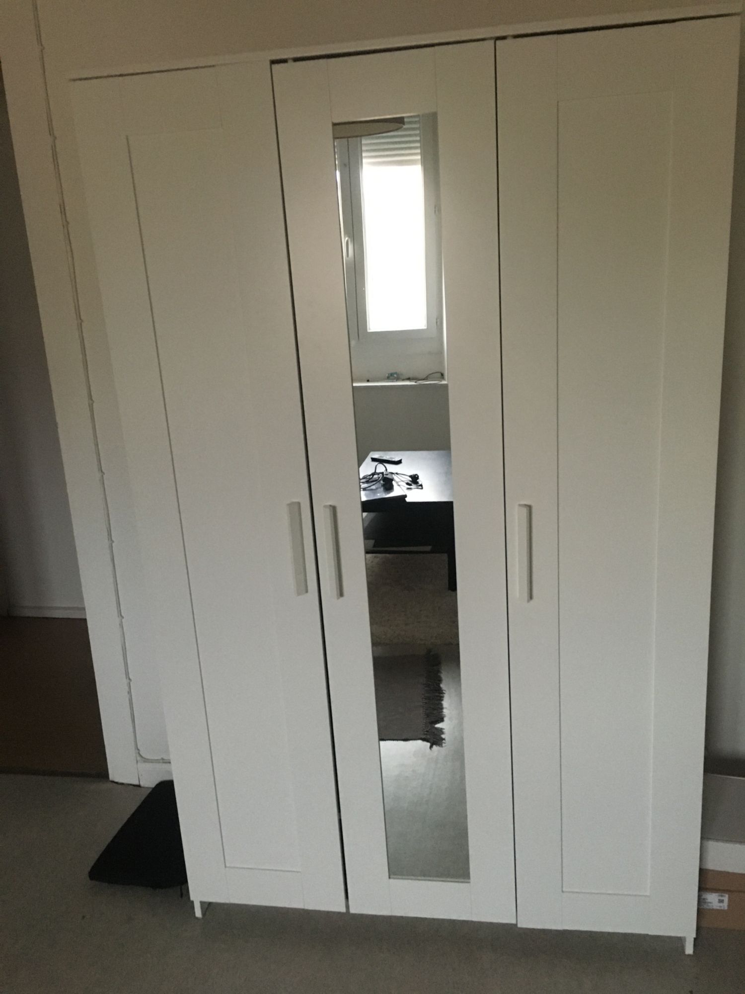 Acheter Armoire Brimnes IKEA , 3 portes , blanc , Bon état - 120,00 € Armoire Brimnes IKEA , 3 portes , blanc , Bon état - reconditionné disponible sur Rakuten