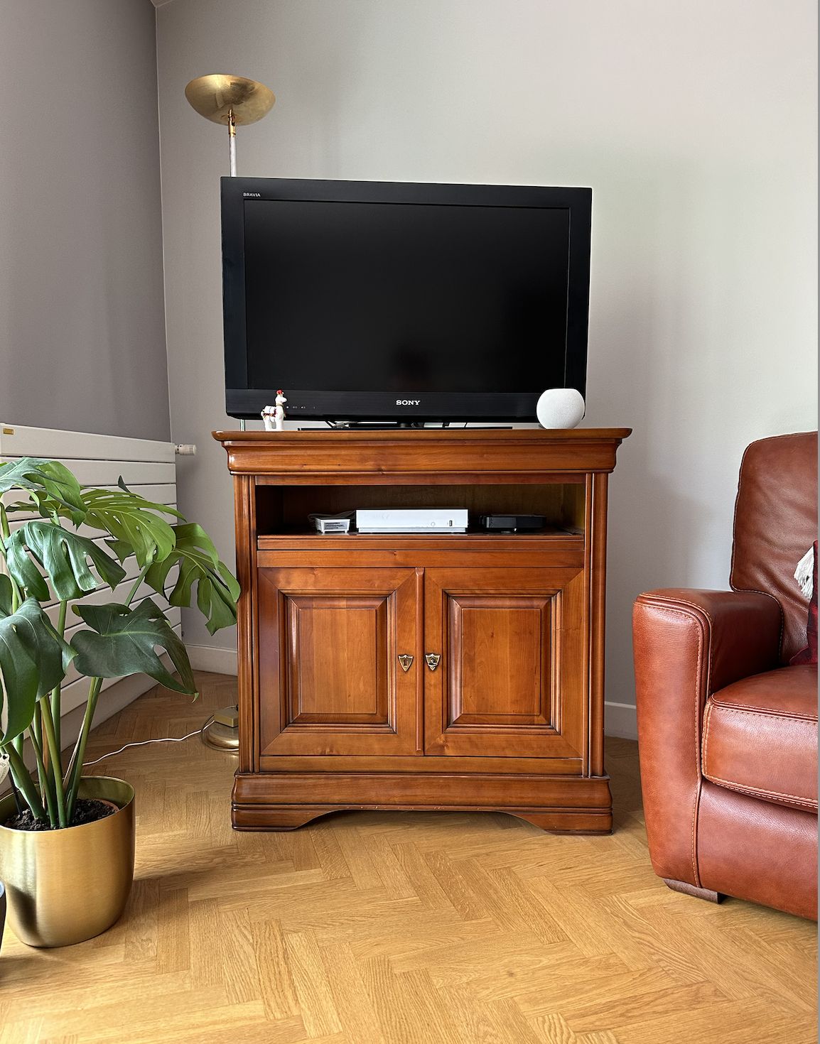 Meuble Tv Ernest Ménard En Bois Massif (Merisier) En Excellent État Bon état -  reconditionné disponible sur Rakuten