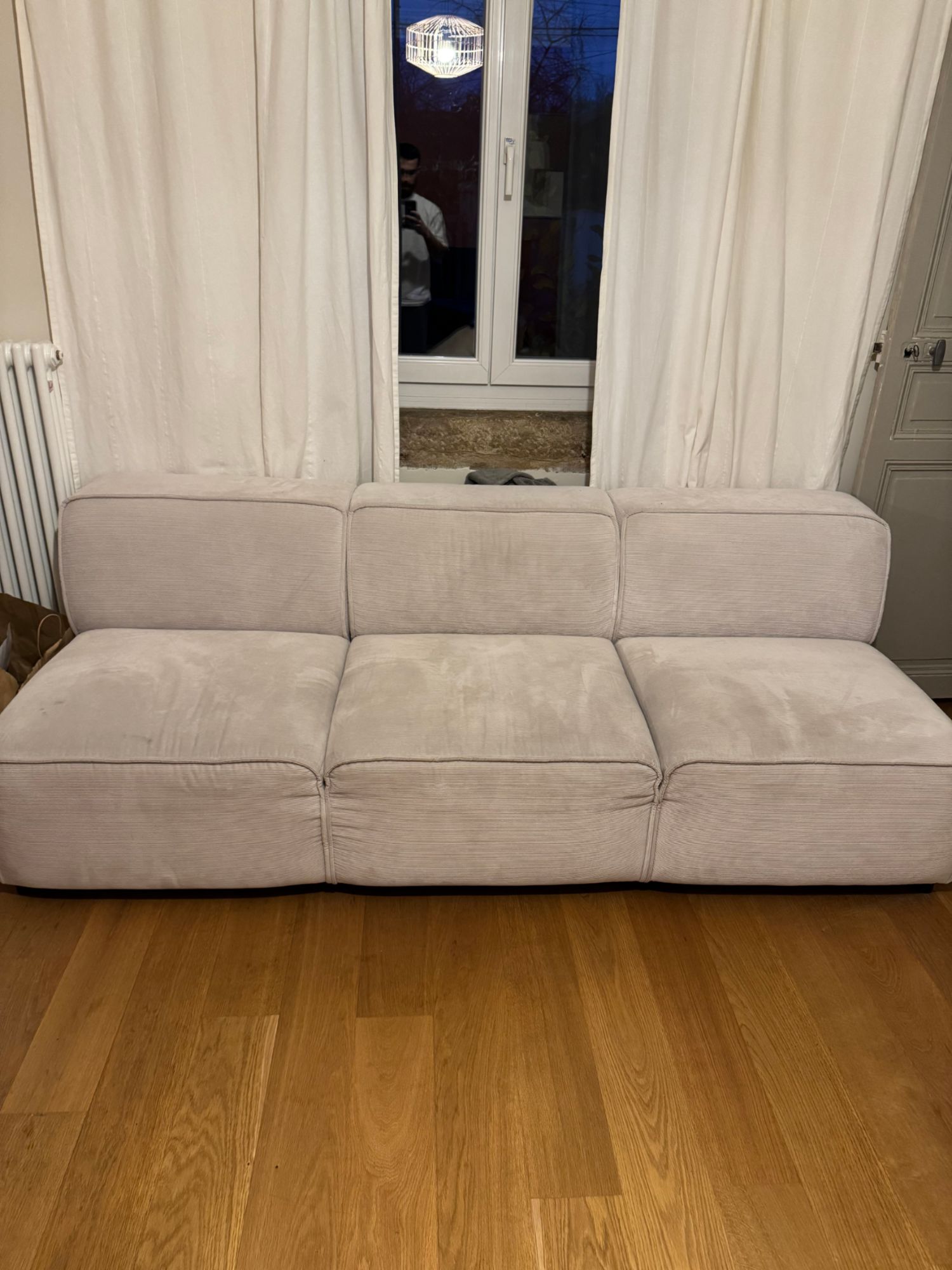 Canapé Carmo 3 Places Boconcept Acheté En Juin 2024. Tissu : Velours Côtelé (Skagen Beige) États Comme Neuf Dimensions : H70xl210xp93cm. - Bon état sur Rakuten