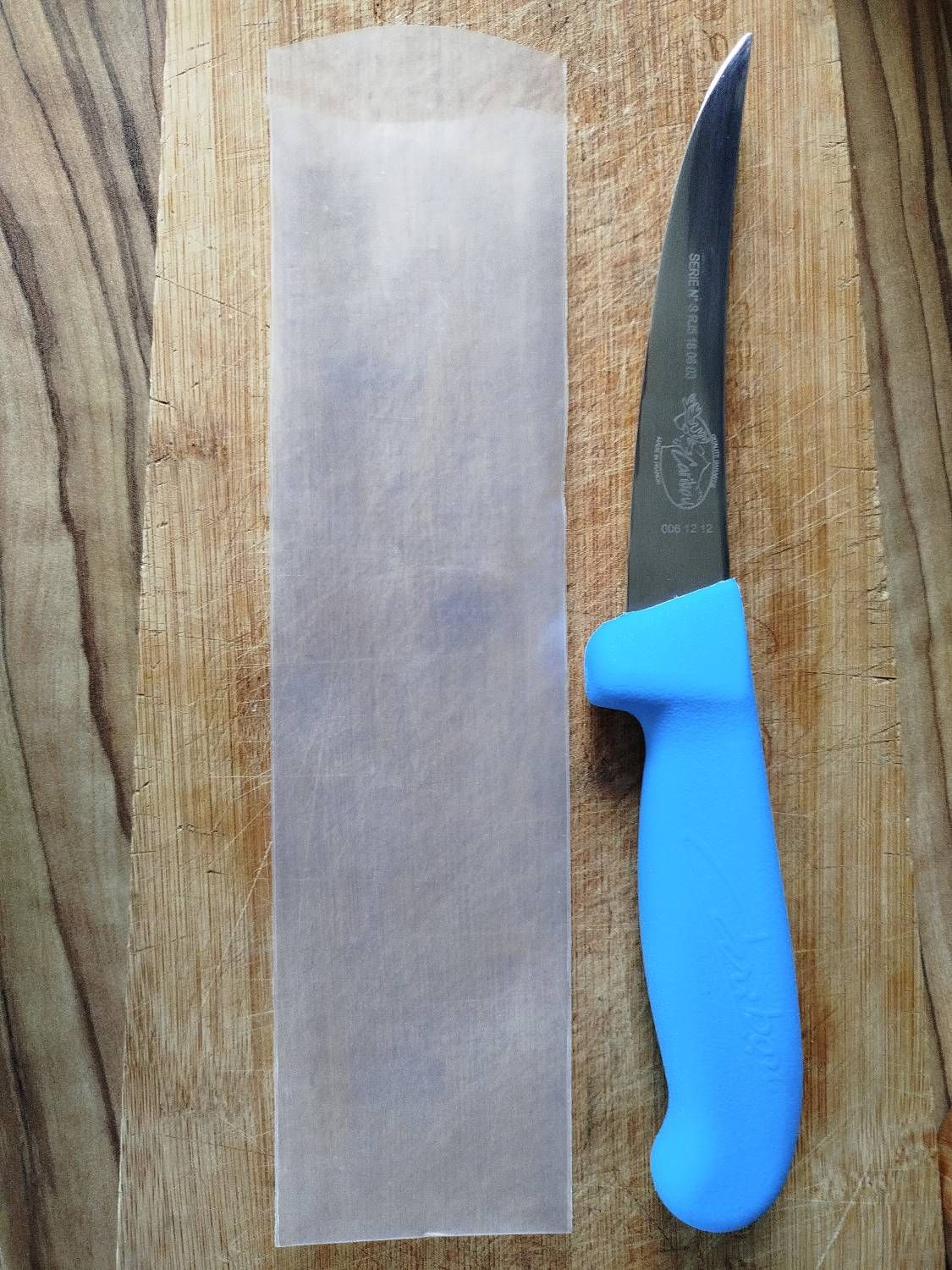 Acheter Couteau De Cuisine À Désosser De Marque Caribou , Made In France - Qualité Garantie - Référence Série N° S Rj5 18 06 03 - 006 12 12 - Manche Bleu Ciel - Produit Neuf Bon état - 18,90 € Couteau De Cuisine À Désosser De Marque Caribou , Made In France - Qualité Garantie - Référence Série N° S Rj5 18 06 03 - 006 12 12 - Manche Bleu Ciel - Produit Neuf Bon état - reconditionné disponible sur Rakuten