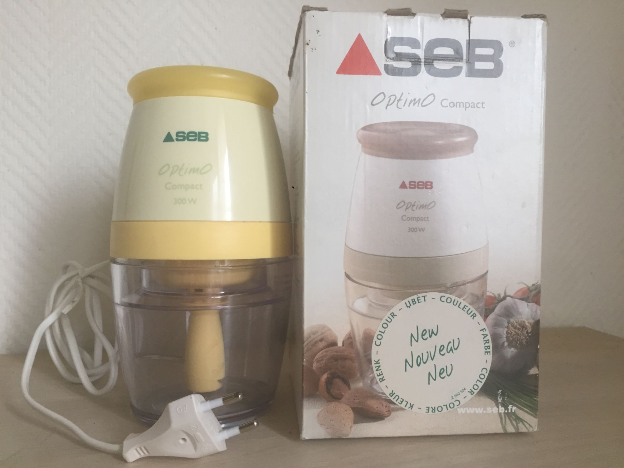 Acheter SEB Optimo Compact - Hachoir - 500 ml - 300 Watt - farine Bon état - 64,99 € SEB Optimo Compact - Hachoir - 500 ml - 300 Watt - farine Bon état - reconditionné disponible sur Rakuten