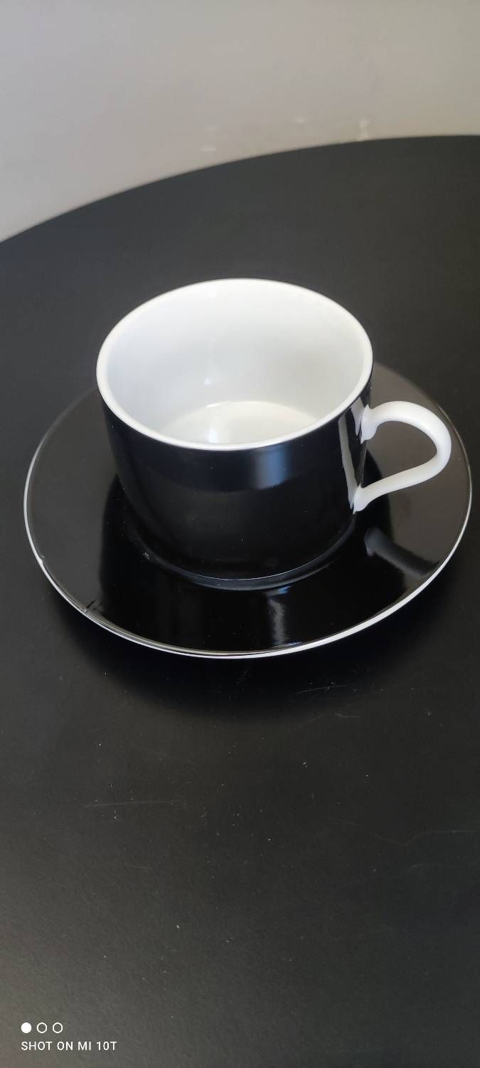 Superbe Ensemble À Tasse À Café Et Assiettes Rondes ¿¿¿ De Table