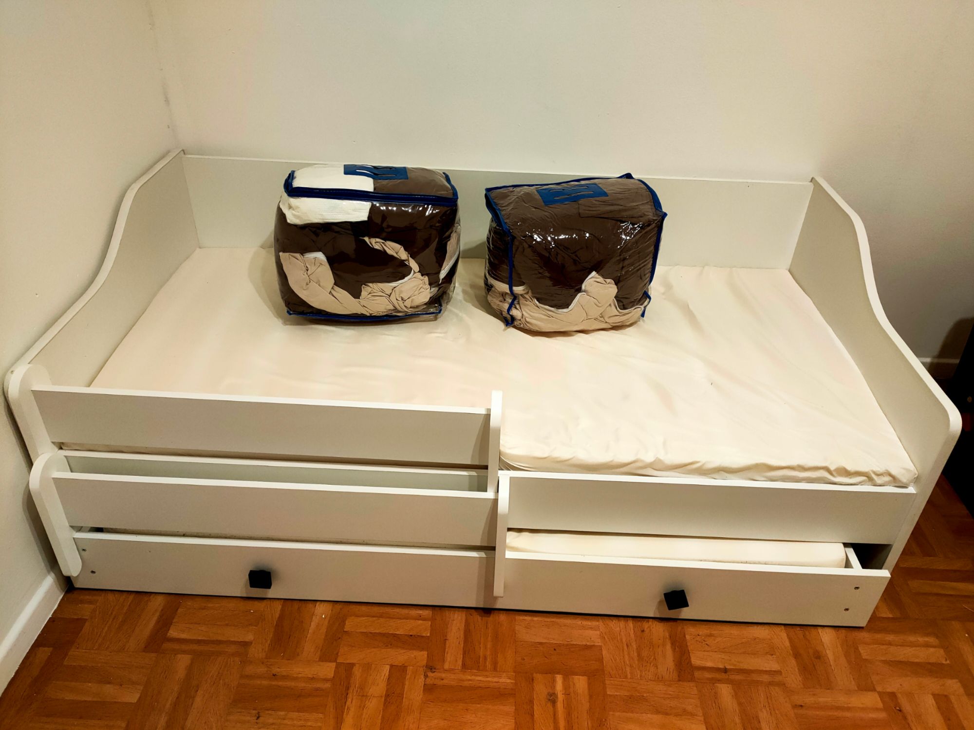 Lit Gigogne Double Enfants Eryk 80x160 Avec 2 Matelas, 2 Sommiers