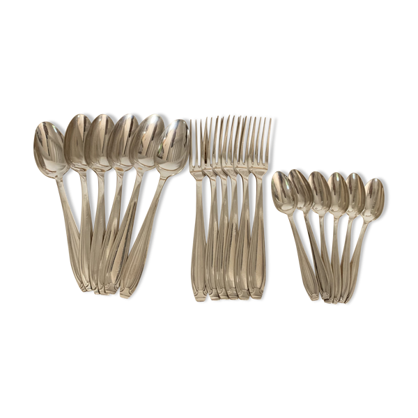 Ensmble de 18 couverts - Bon état sur Selency