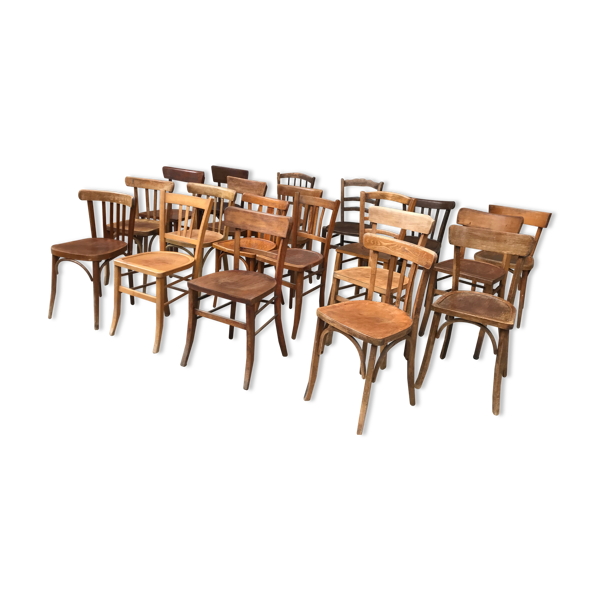 Lot de 15 chaises bistrot dépareilllé en bois courbé - Bon état sur Selency