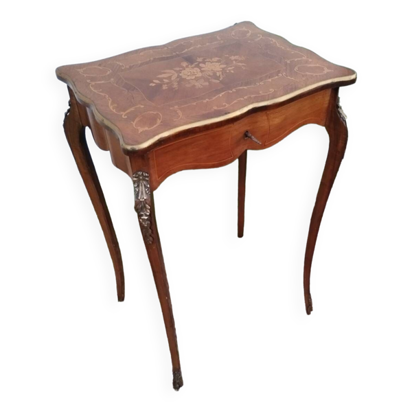 Table de chevet en marqueterie style louis XVI